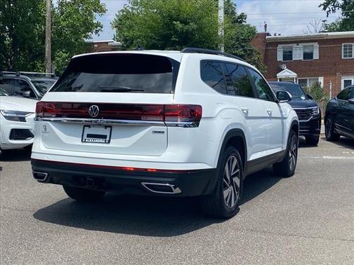 2024 Volkswagen Atlas 2.0T SE w/Technology 4MOTION