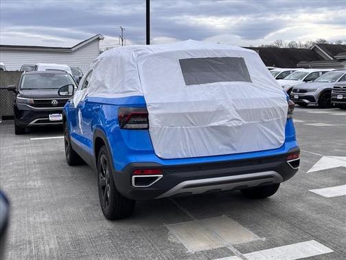 2025 Volkswagen Taos SEL 4Motion