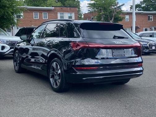 2021 Audi e-tron Premium