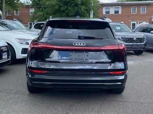 2021 Audi e-tron Premium
