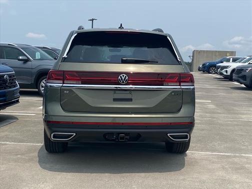 2025 Volkswagen Atlas 2.0T SE w/Technology 4MOTION