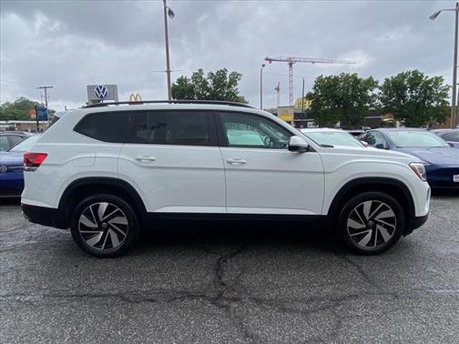 2024 Volkswagen Atlas 2.0T SE w/Technology 4MOTION