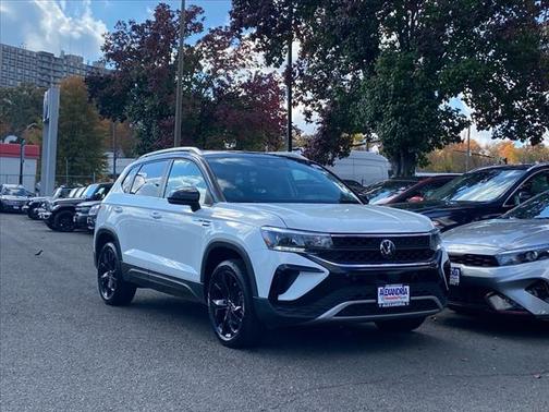 2023 Volkswagen Taos 1.5T SE