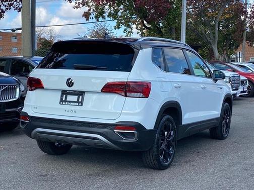 2023 Volkswagen Taos 1.5T SE