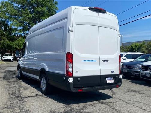 2022 Ford Transit-350 Base