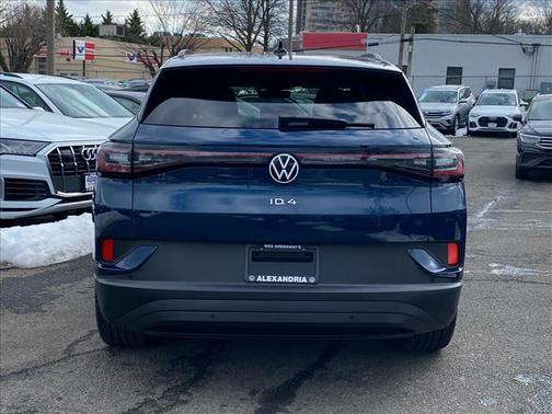2023 Volkswagen ID.4 Pro
