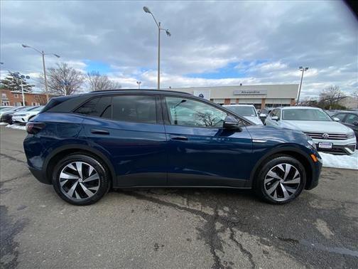 2023 Volkswagen ID.4 Pro