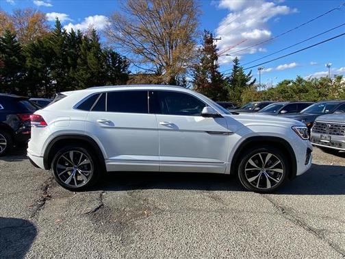2025 Volkswagen Atlas Cross Sport 2.0T SEL Premium