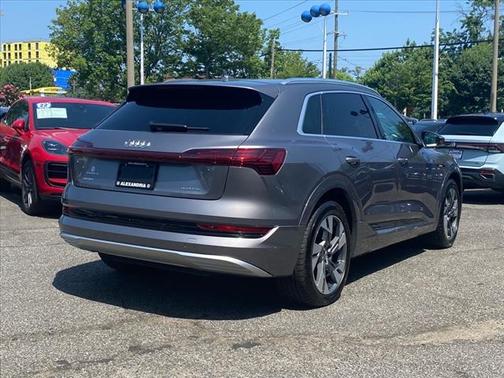 2021 Audi e-tron Premium