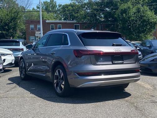 2021 Audi e-tron Premium