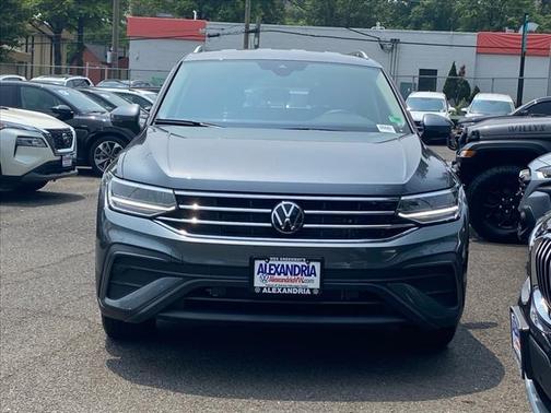 2024 Volkswagen Tiguan 2.0T SE 4MOTION