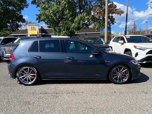 2018 Volkswagen Golf GTI 2.0T SE 4-Door
