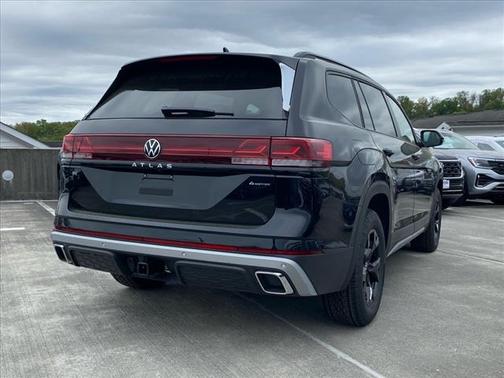 2025 Volkswagen Atlas Peak Edition 4Motion