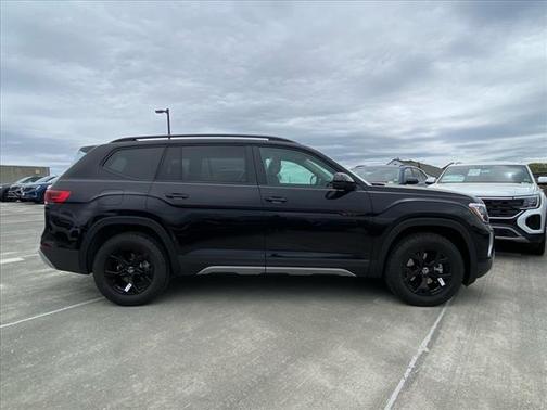 2025 Volkswagen Atlas Peak Edition 4Motion