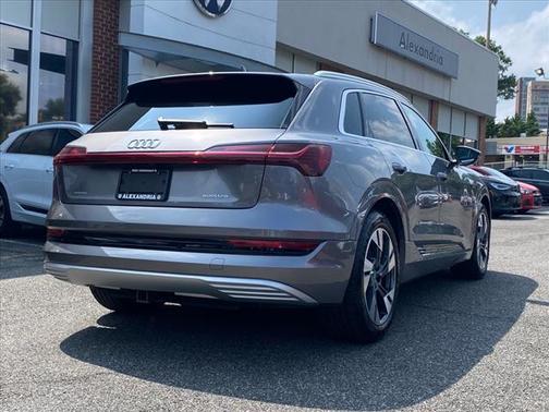 2021 Audi e-tron Premium Plus