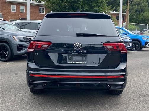 2022 Volkswagen Tiguan 2.0T SE R-Line Black