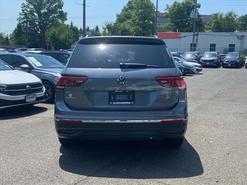 2024 Volkswagen Tiguan 2.0T SE