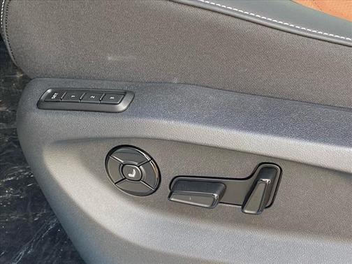 2026 Volkswagen Tiguan 2.0T SEL R-Line 4MOTION