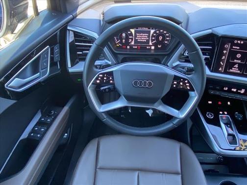 2025 Audi Q4 e-tron Premium 55 quattro