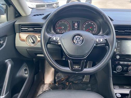 2020 Volkswagen Passat 2.0T SE