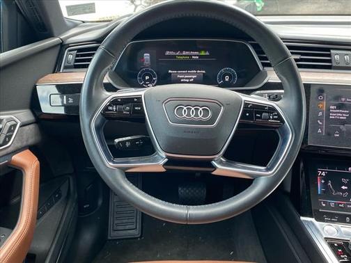 2019 Audi e-tron Prestige