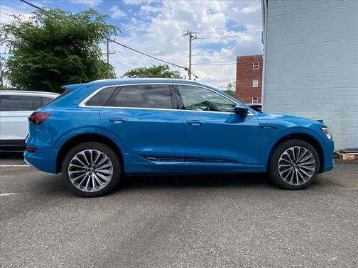 2019 Audi e-tron Prestige