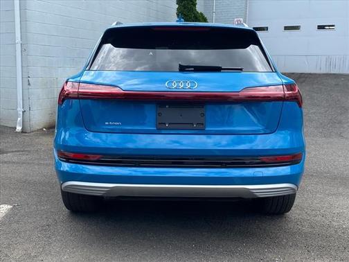 2019 Audi e-tron Prestige