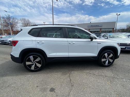 2024 Volkswagen Taos S 4Motion