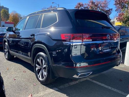 2024 Volkswagen Atlas 2.0T SE