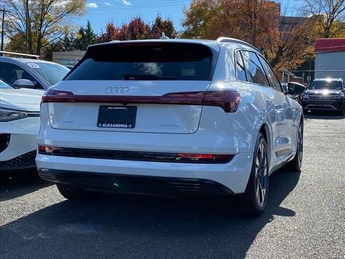 2021 Audi e-tron Premium
