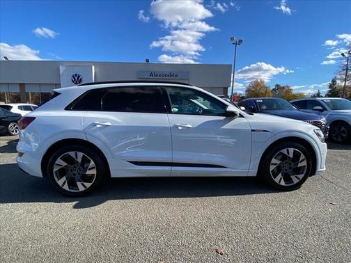 2021 Audi e-tron Premium