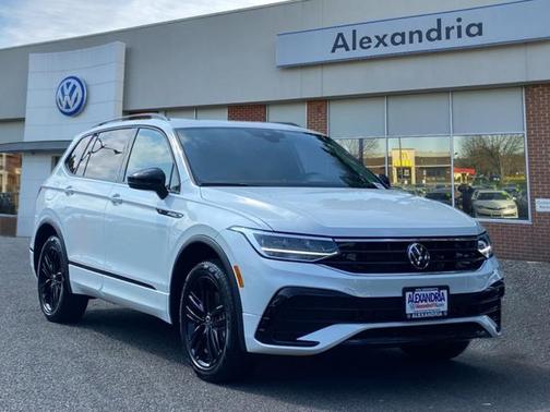 2022 Volkswagen Tiguan 2.0T SE R-Line Black 4MOTION