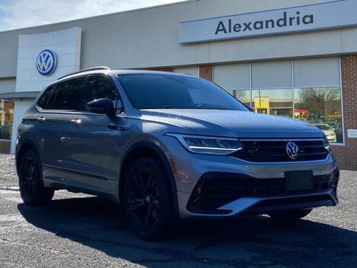 2024 Volkswagen Tiguan 2.0T SE R-Line Black