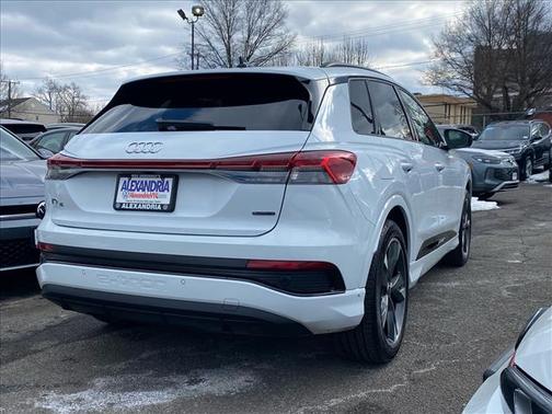 2024 Audi Q4 e-tron Prestige quattro