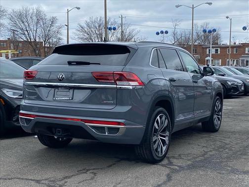 2022 Volkswagen Atlas Cross Sport 3.6L V6 SEL Premium R-Line