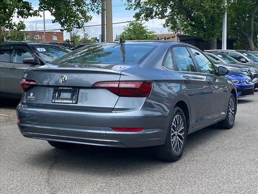 Platinum Gray Metallic 2021 Volkswagen Jetta 1.4T SE