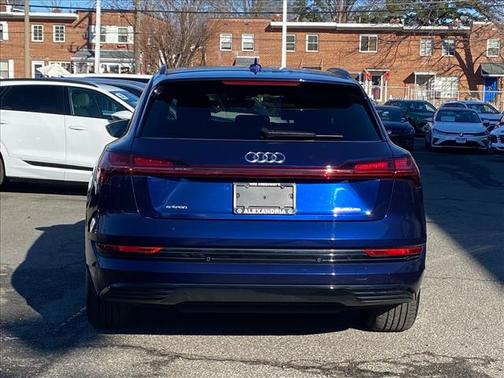 2022 Audi e-tron Premium