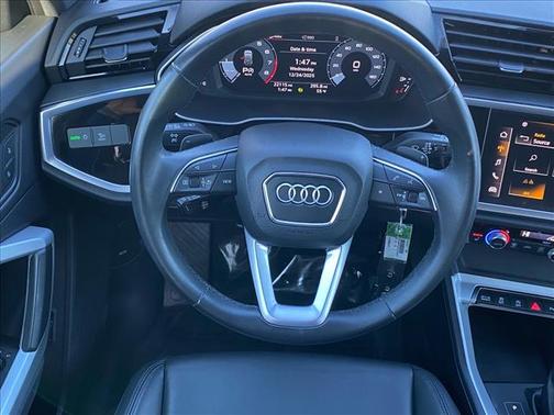 2023 Audi Q3 Premium 45 TFSI S line quattro Tiptronic