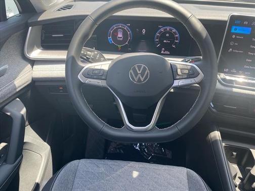 2025 Volkswagen Tiguan 2.0T S