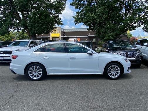 2022 Audi A4 40 Premium