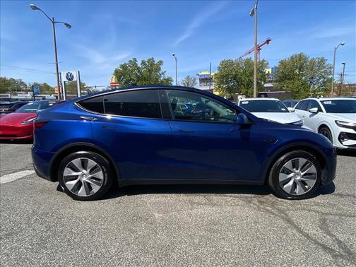 Deep Blue Metallic 2023 Tesla Model Y Long Range Dual Motor All-Wheel Drive