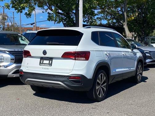 2022 Volkswagen Taos SE