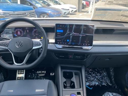 2025 Volkswagen Tiguan 2.0T SE R-Line Black 4MOTION