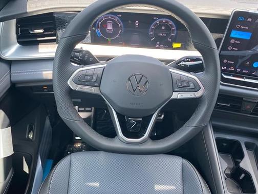 2025 Volkswagen Tiguan 2.0T SE R-Line Black 4MOTION