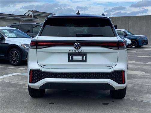 2025 Volkswagen Tiguan 2.0T SE R-Line Black 4MOTION
