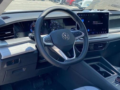2025 Volkswagen Tiguan 2.0T SE 4MOTION