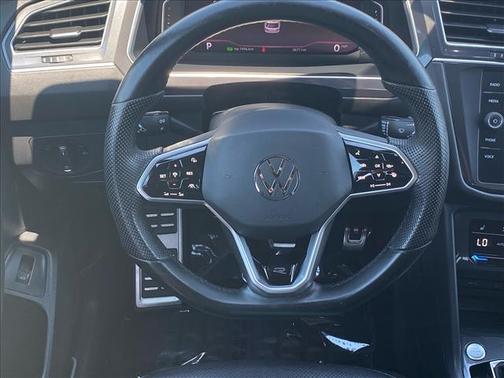 White Pearl 2022 Volkswagen Tiguan 2.0T SEL R-Line 4MOTION