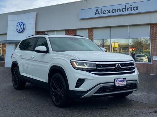 2023 Volkswagen Atlas 2.0T SE w/Technology 4MOTION