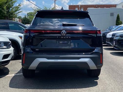 2025 Volkswagen Tiguan 2.0T SE 4MOTION