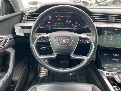 2021 Audi e-tron Premium